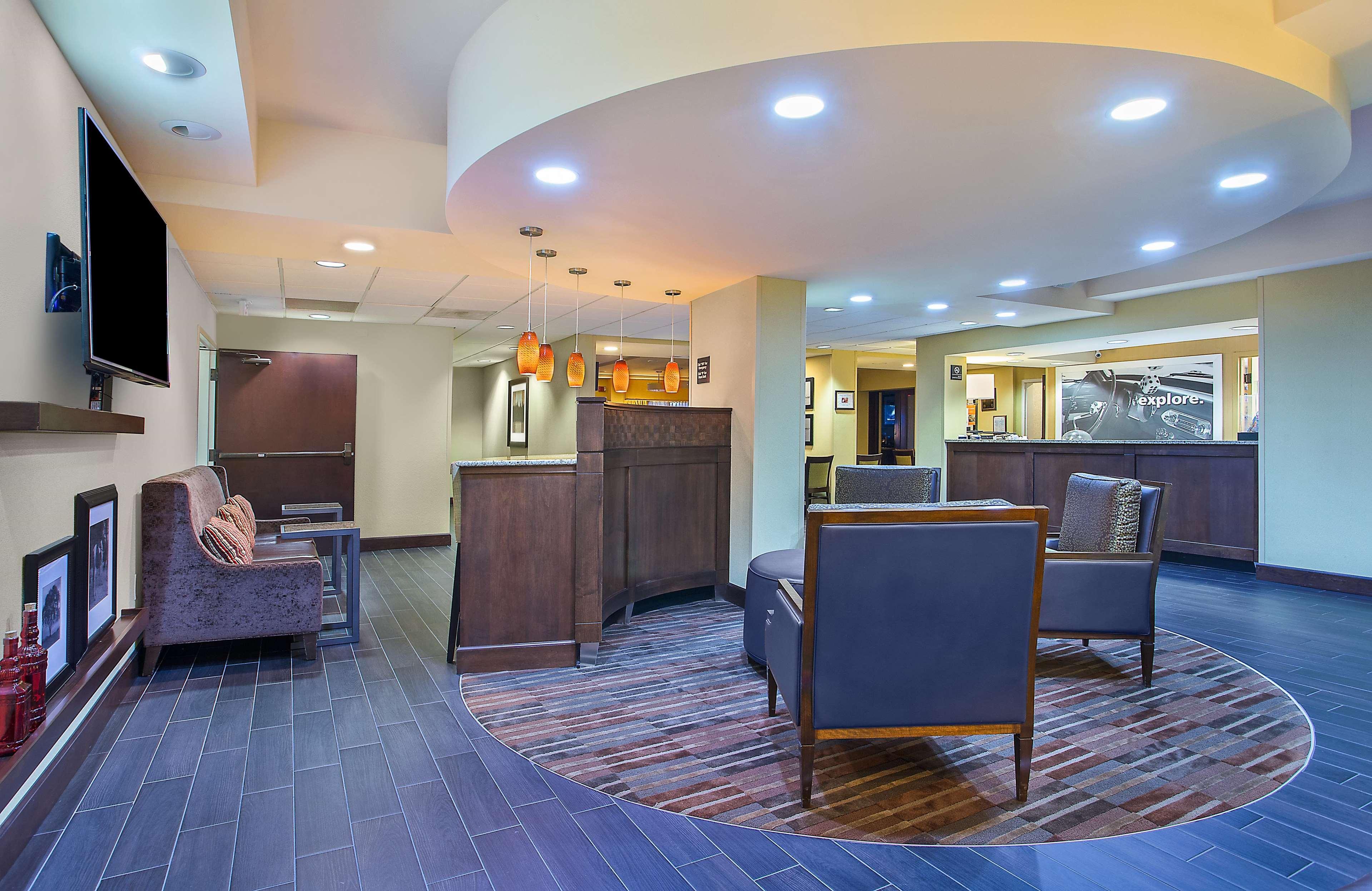 Hampton Inn Коньєрс Екстер'єр фото
