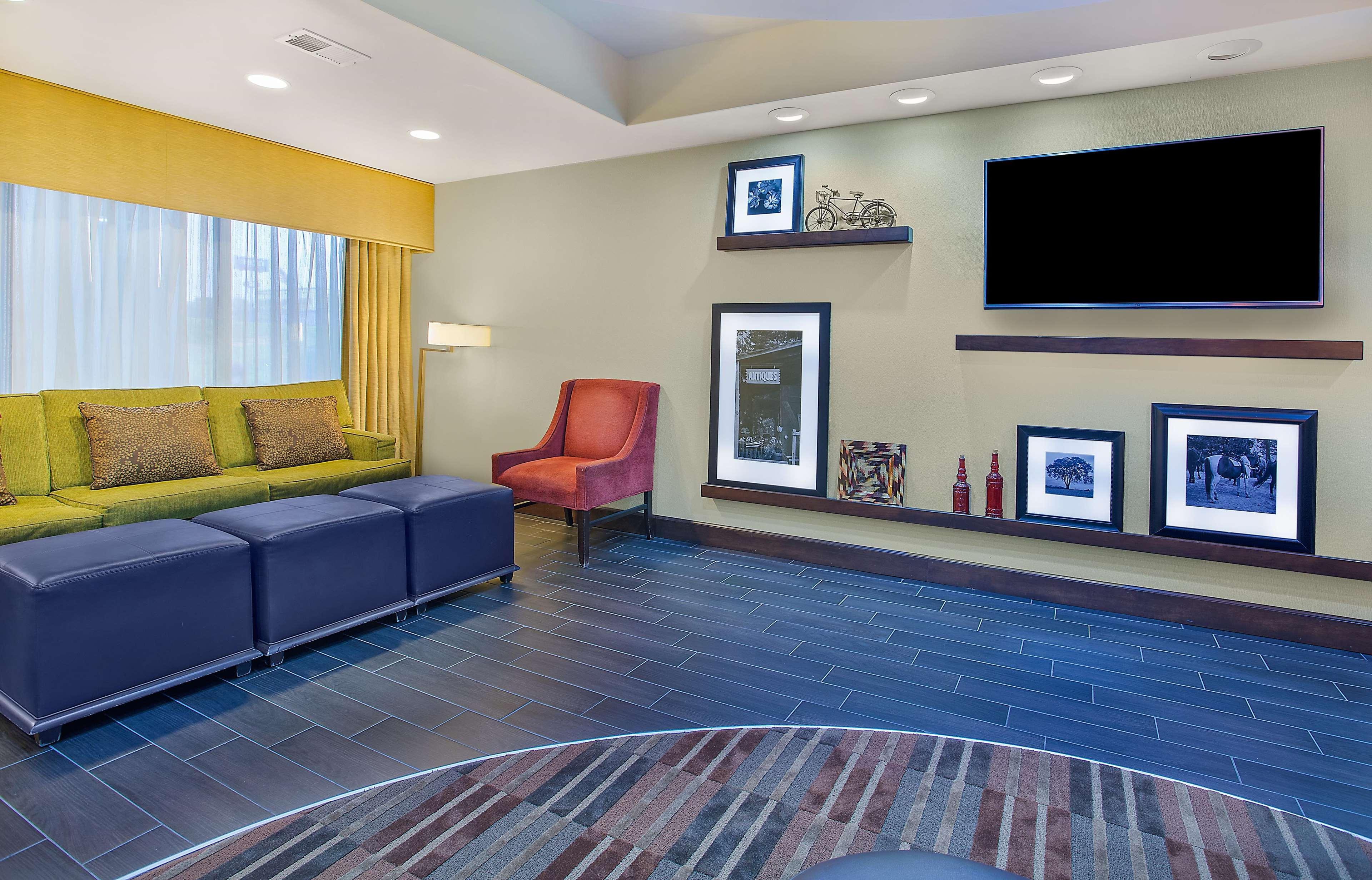 Hampton Inn Коньєрс Екстер'єр фото