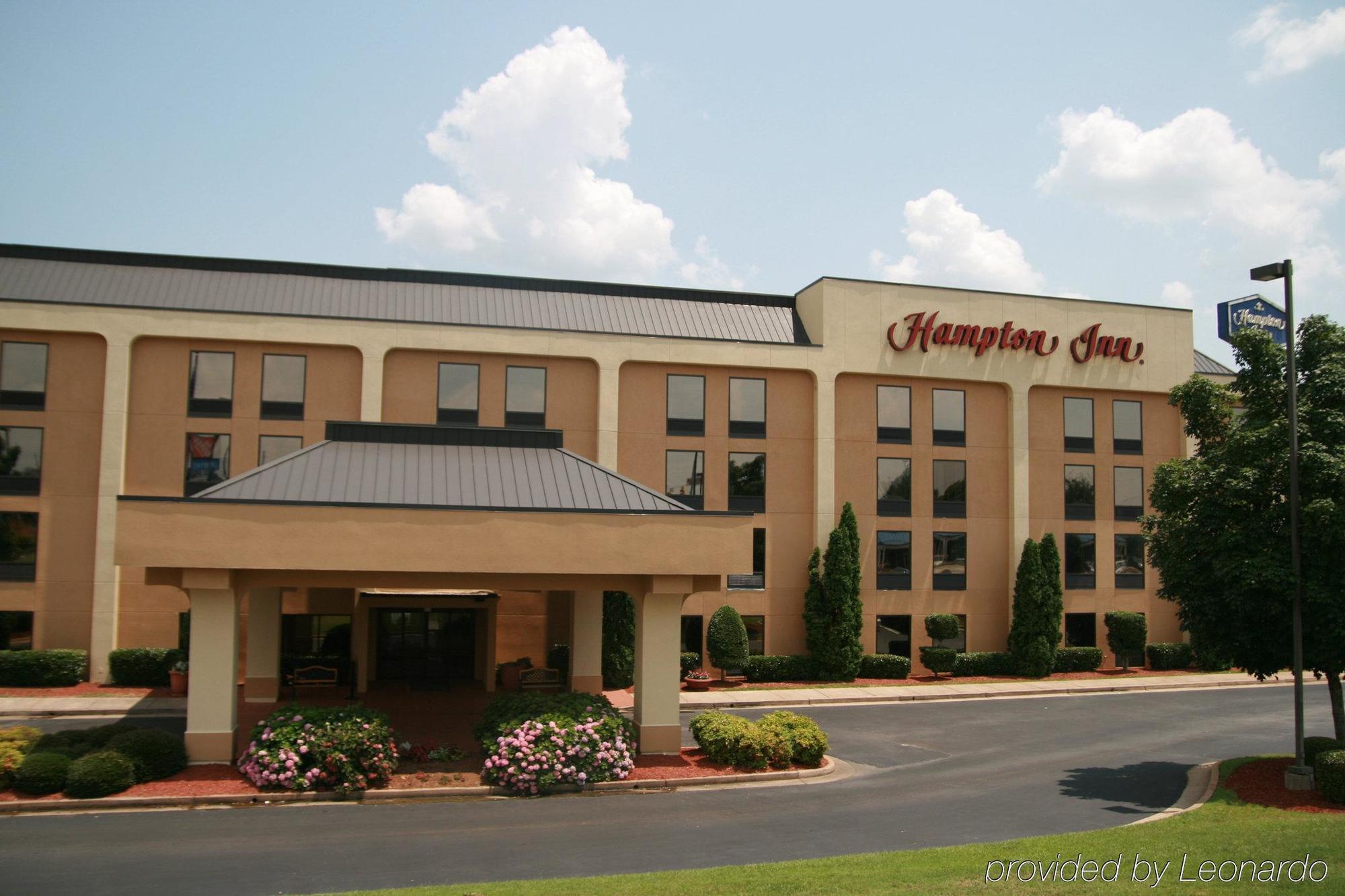 Hampton Inn Коньєрс Екстер'єр фото
